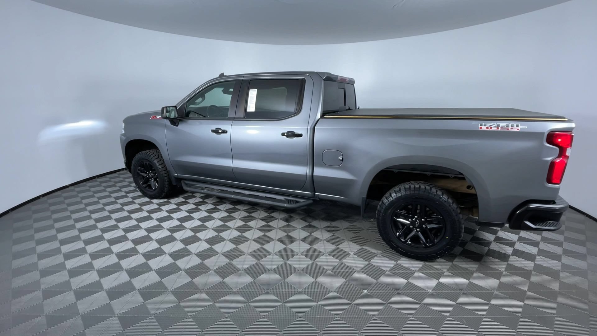 Used 2020 Chevrolet Silverado 1500 LT Trail Boss AWD/4WD image 6