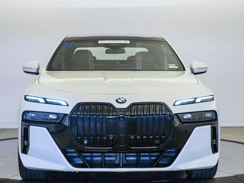 Certified 2023 BMW 740i w/ Parking Assistance Package RWD image 7