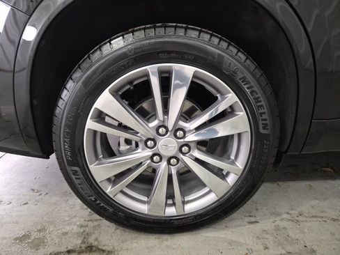 Certified 2025 Cadillac XT6 Premium Luxury image 12