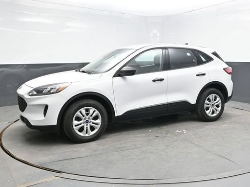 Used 2022 Ford Escape S AWD/4WD image 3