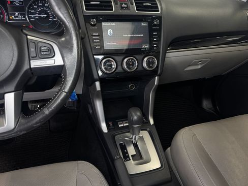 Used 2017 Subaru Forester 2.5i Limited AWD/4WD image 19