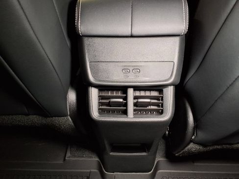 Used 2026 GMC Terrain Elevation w/ Elevation Premium Package FWD image 13