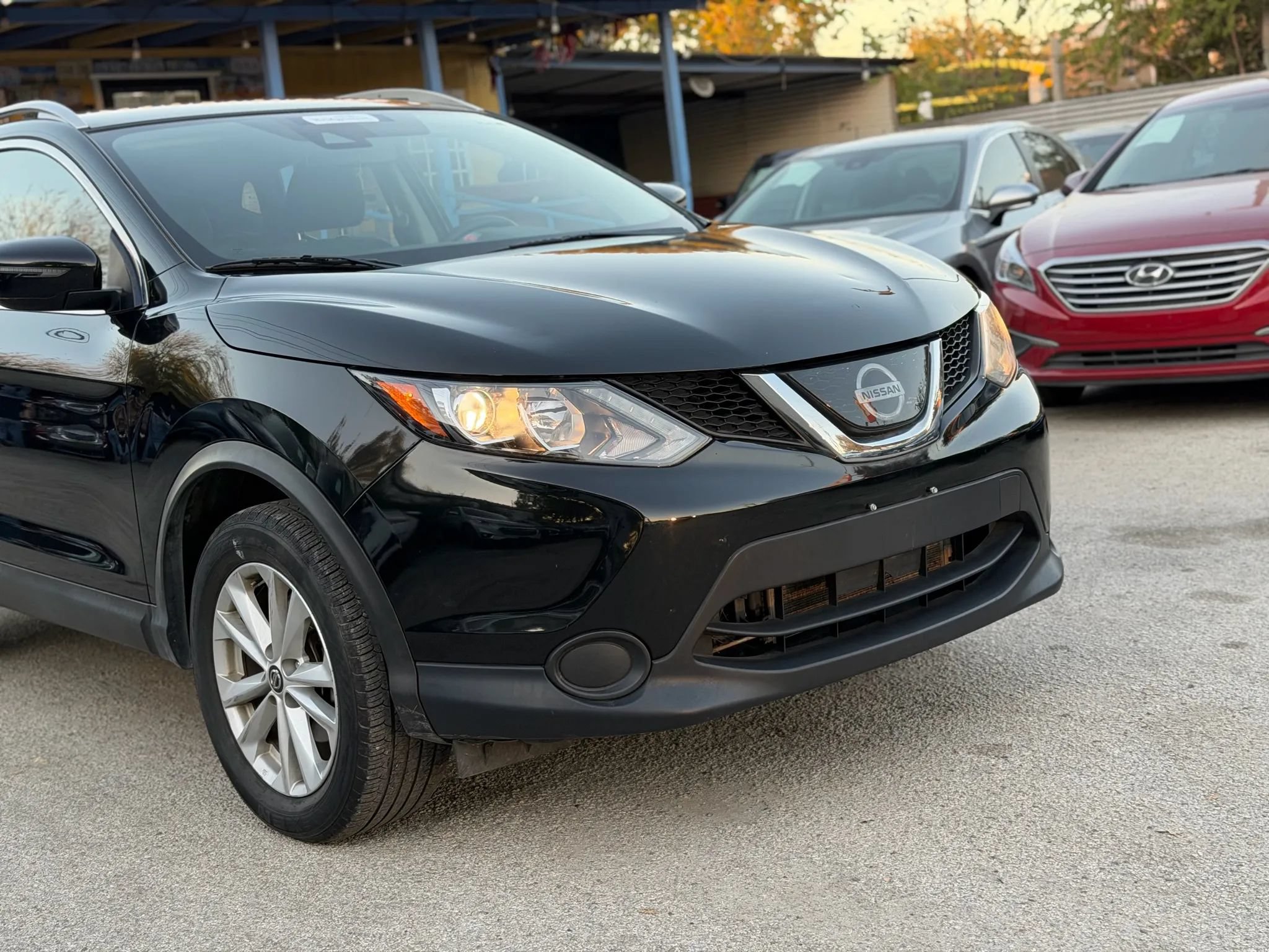 Used 2019 Nissan Rogue Sport SV FWD image 4