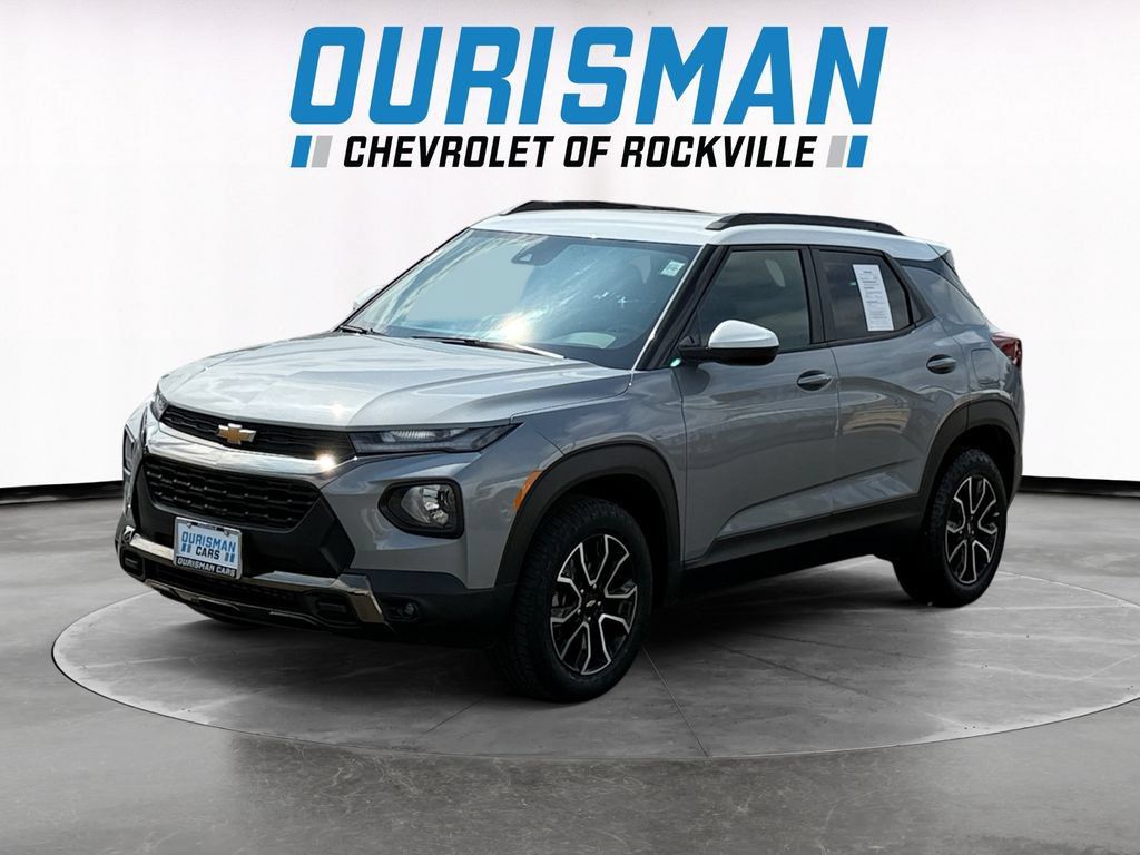 Used 2023 Chevrolet TrailBlazer ACTIV w/ Convenience Package AWD/4WD image 2