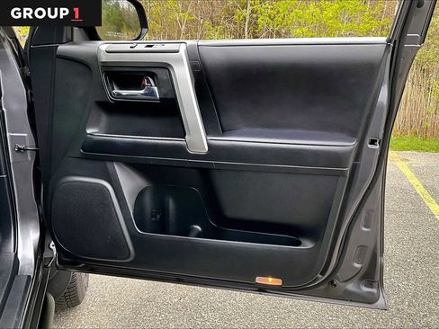 Certified 2022 Toyota 4Runner SR5 AWD/4WD image 23