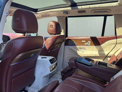 Used 2021 Mercedes-Benz Maybach GLS 600 4MATIC image 43