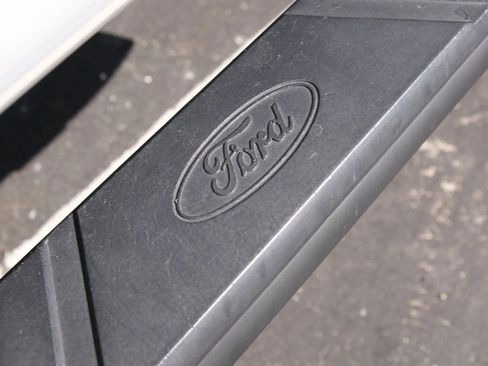 Used 2015 Ford F350 Lariat w/ Lariat Interior Package image 16