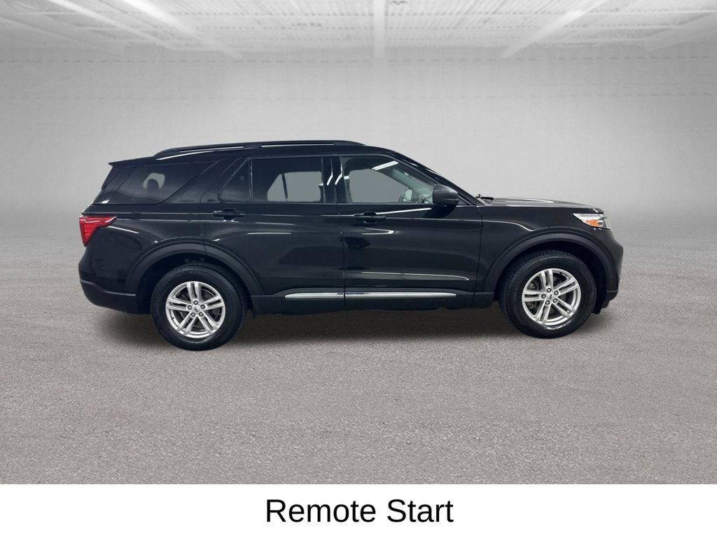 Used 2023 Ford Explorer XLT w/ Equipment Group 202A AWD/4WD image 16