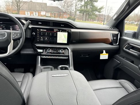 New 2026 GMC Sierra 2500 Denali w/ Technology Package image 19