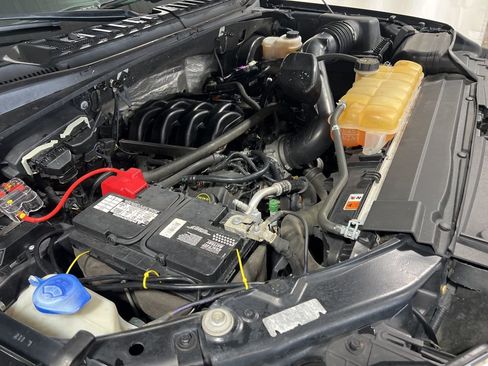 Used 2017 Ford F150 XLT image 39