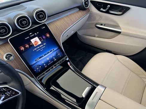 Used 2024 Mercedes-Benz C 300 Sedan image 16