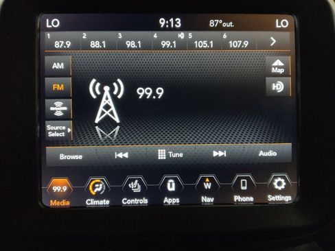 Used 2023 Jeep Renegade Latitude w/ Premium Group AWD/4WD image 25