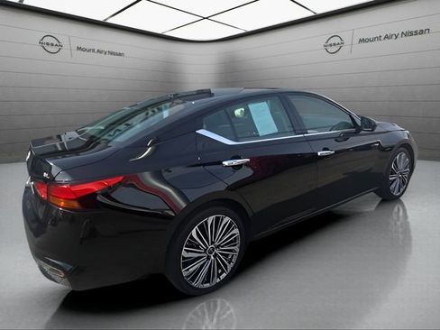Certified 2025 Nissan Altima 2.5 SL FWD image 4