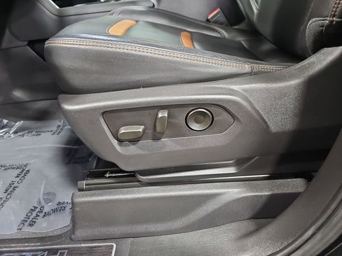 Used 2024 GMC Sierra 2500 AT4 w/ AT4 Premium Plus Package image 34