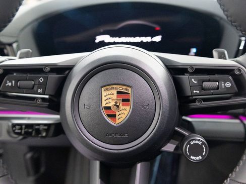 New 2025 Porsche Panamera 4 AWD/4WD image 17