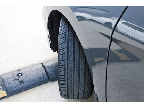 Certified 2025 Hyundai Elantra Sport FWD image 30