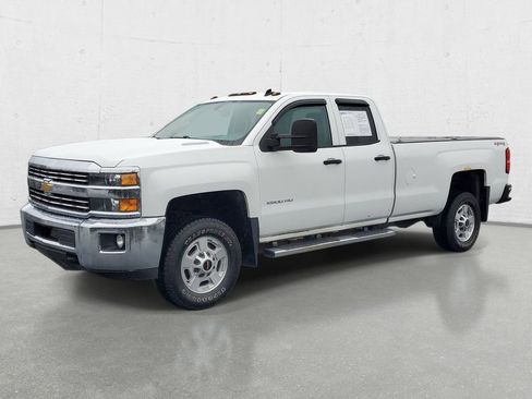 Used 2015 Chevrolet Silverado 2500 LT AWD/4WD image 4