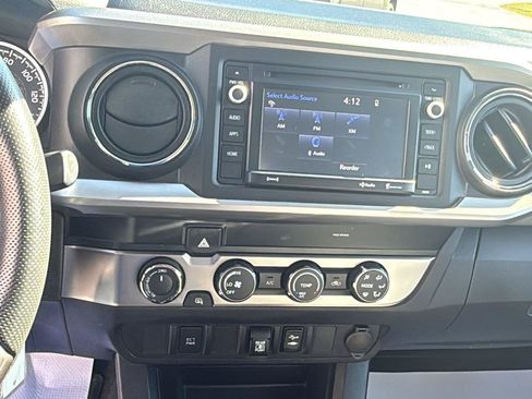 Used 2019 Toyota Tacoma SR5 AWD/4WD image 19