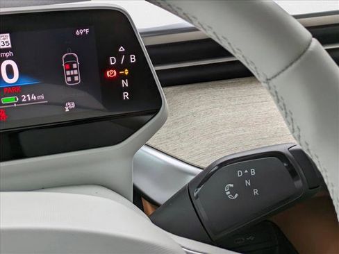 New 2025 Volkswagen ID. Buzz Pro S Plus RWD image 15