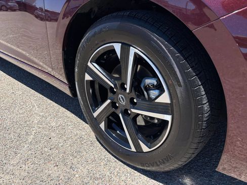 Used 2025 Nissan Sentra SV FWD image 29