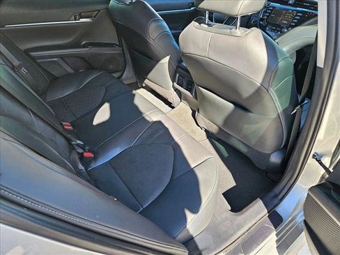 Used 2020 Toyota Camry XSE image 18