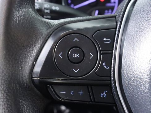 Used 2018 Toyota Camry LE image 12