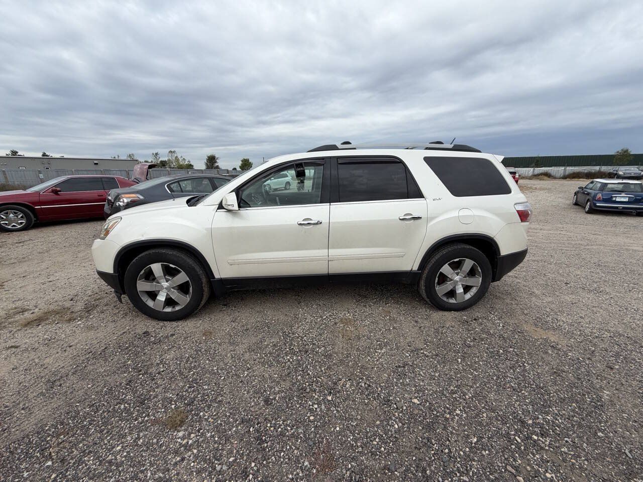 Used 2012 GMC Acadia SLT AWD/4WD image 2