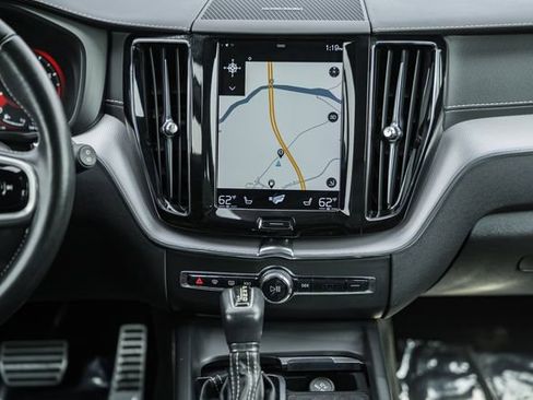 Used 2021 Volvo XC60 T6 R-Design w/ Advanced Package image 20