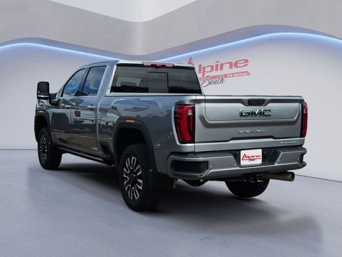 Used 2024 GMC Sierra 2500 Denali Ultimate AWD/4WD image 3