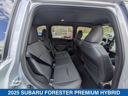 Used 2025 Subaru Forester Premium AWD/4WD image 35