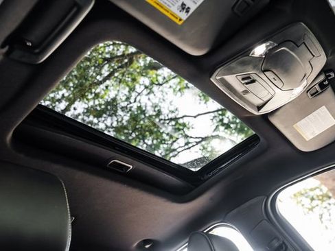 Used 2018 Ford Focus ST w/ Equipment Group 401A image 20