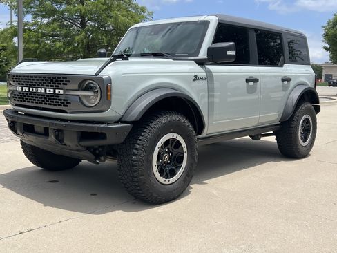 Used 2024 Ford Bronco Badlands AWD/4WD image 4