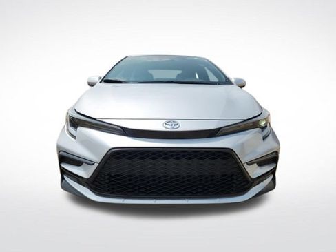 Used 2024 Toyota Corolla SE FWD image 2