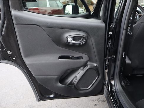 Used 2021 Jeep Renegade Sport image 24