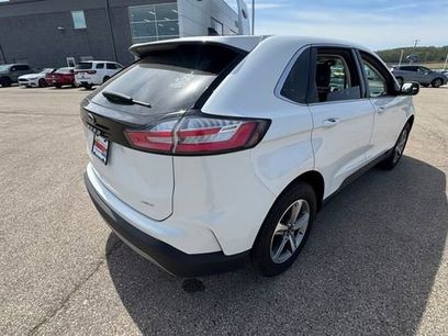 Used 2024 Ford Edge SEL w/ Convenience Package
