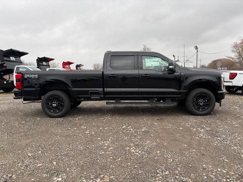New 2025 Ford F250 Lariat w/ Black Appearance Package image 8