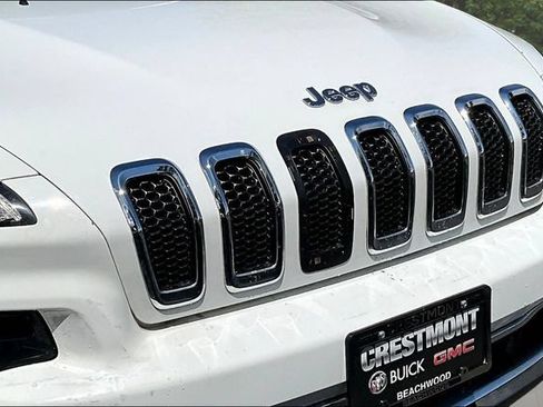 Used 2016 Jeep Cherokee Limited AWD/4WD image 32