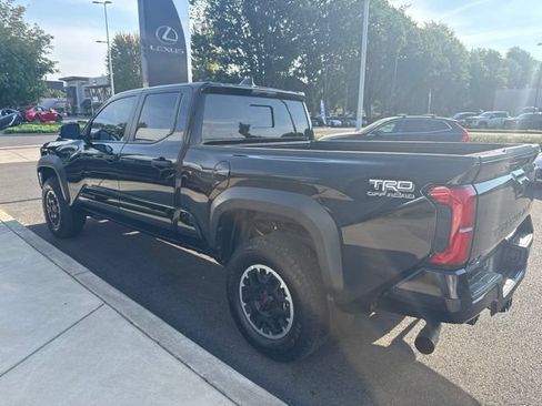 Used 2024 Toyota Tacoma TRD Off-Road w/ TRD Off Road Upgrade Package AWD/4WD image 5