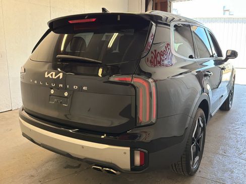 Used 2024 Kia Telluride EX w/ EX Captain's Chair Package FWD image 5