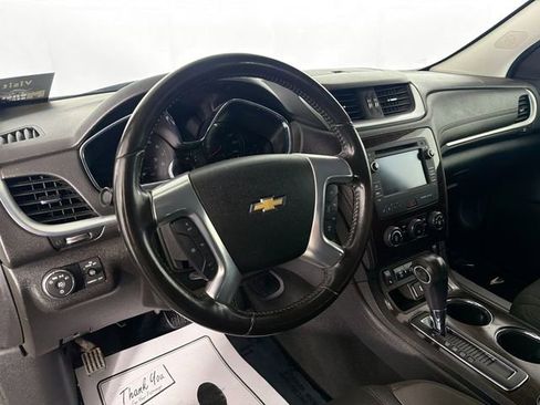 Used 2017 Chevrolet Traverse LT w/ Style and Technology Package AWD/4WD image 9