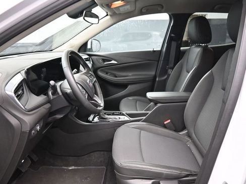 Used 2025 Buick Encore GX Preferred image 19