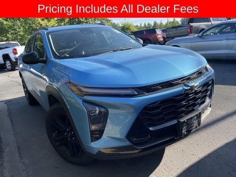 Used 2025 Chevrolet Trax ACTIV w/ Driver Confidence Package FWD image 12