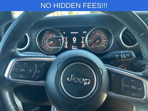 Used 2020 Jeep Wrangler Unlimited Sahara AWD/4WD image 32
