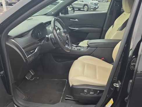 Used 2021 Cadillac XT4 Sport AWD/4WD image 5