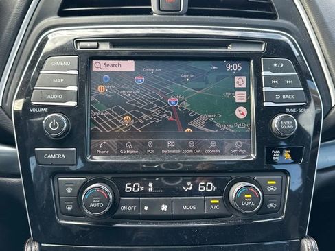 Used 2023 Nissan Maxima SR w/ Sport Mat Group image 13