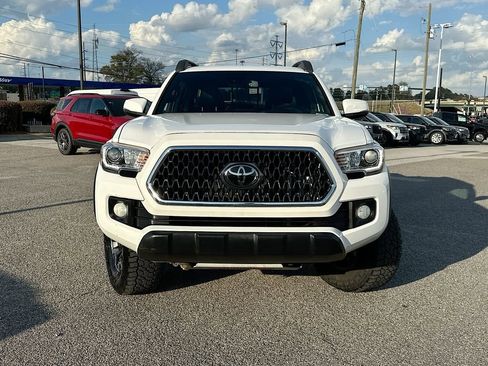 Used 2019 Toyota Tacoma TRD Off-Road w/ TRD Premium Off Road Package image 5