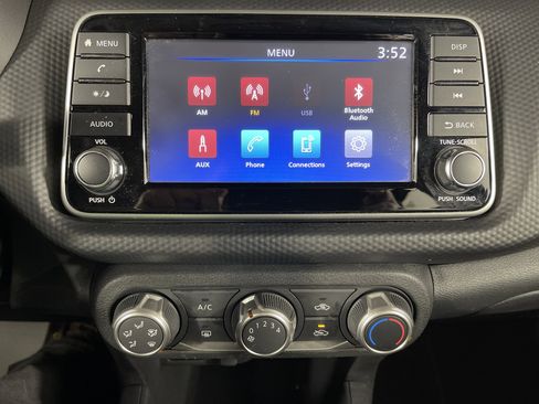 Used 2023 Nissan Kicks S image 22