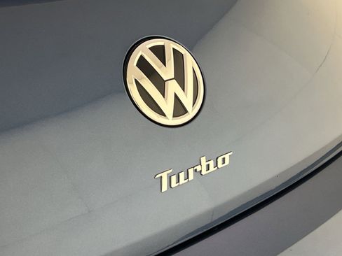 Used 2019 Volkswagen Beetle 2.0T S image 27