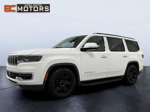 Used 2022 Jeep Wagoneer Series II w/ Convenience Group I AWD/4WD image 3