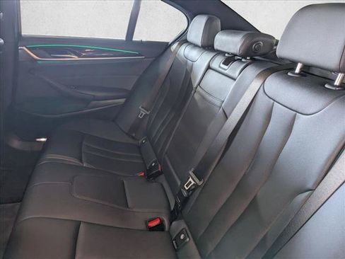 Used 2018 BMW 530e RWD image 18